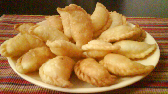 Vaja Puli Pitha || নারিকেল পুলি পিঠা