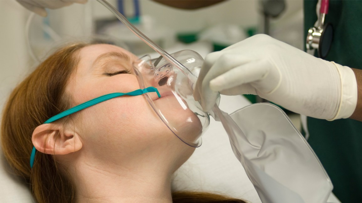 High Flow Oxygen Mask (Adult)